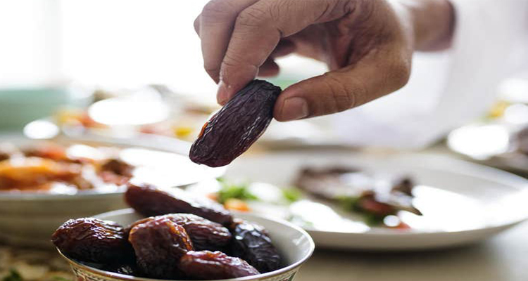 നോമ്പ് കാലത്ത് ഈ ഭക്ഷണങ്ങള്‍ കഴിക്കാന്‍ പാടില്ല.